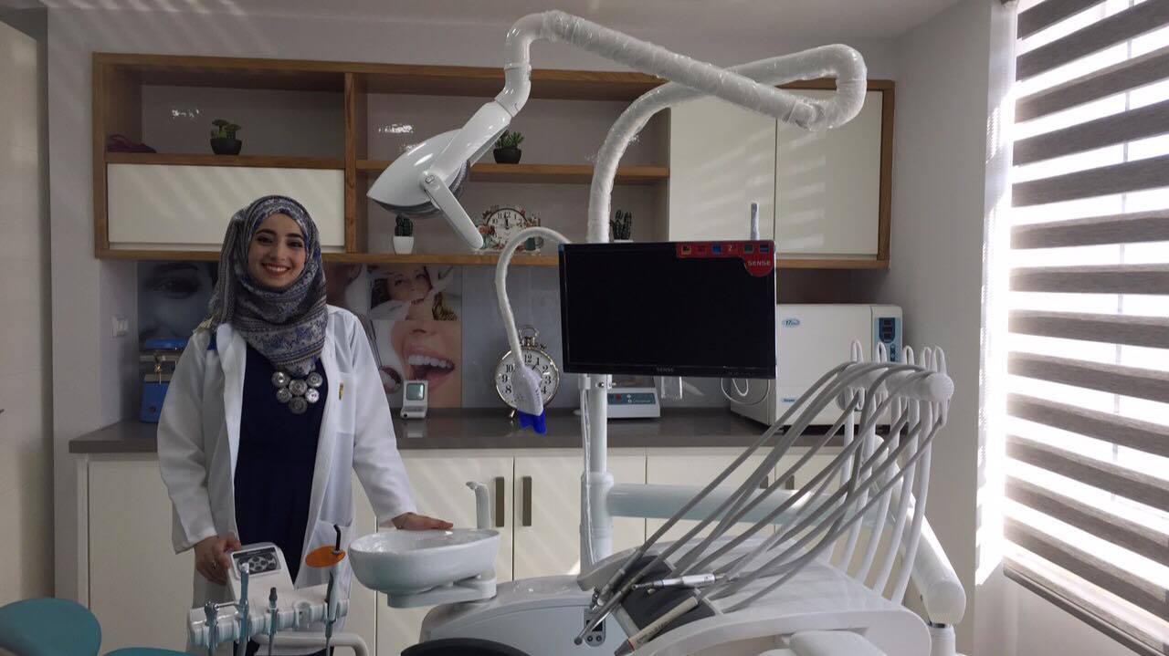 الطبيبة آلاء المالكي تفتتح عيادتها الخاصة في رام الله 
